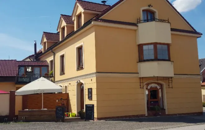 Dortárna u Máni, Nechanice - okres Hradec Králové